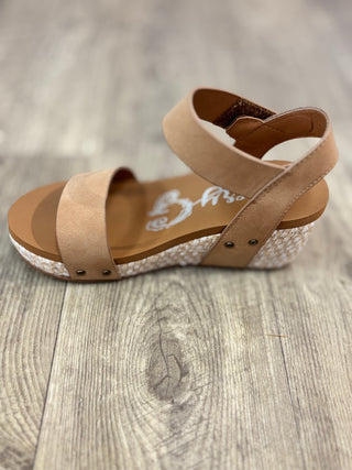 The Abby Wedge by Very G