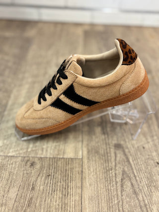Corkys Heads Up Camel Sneakers