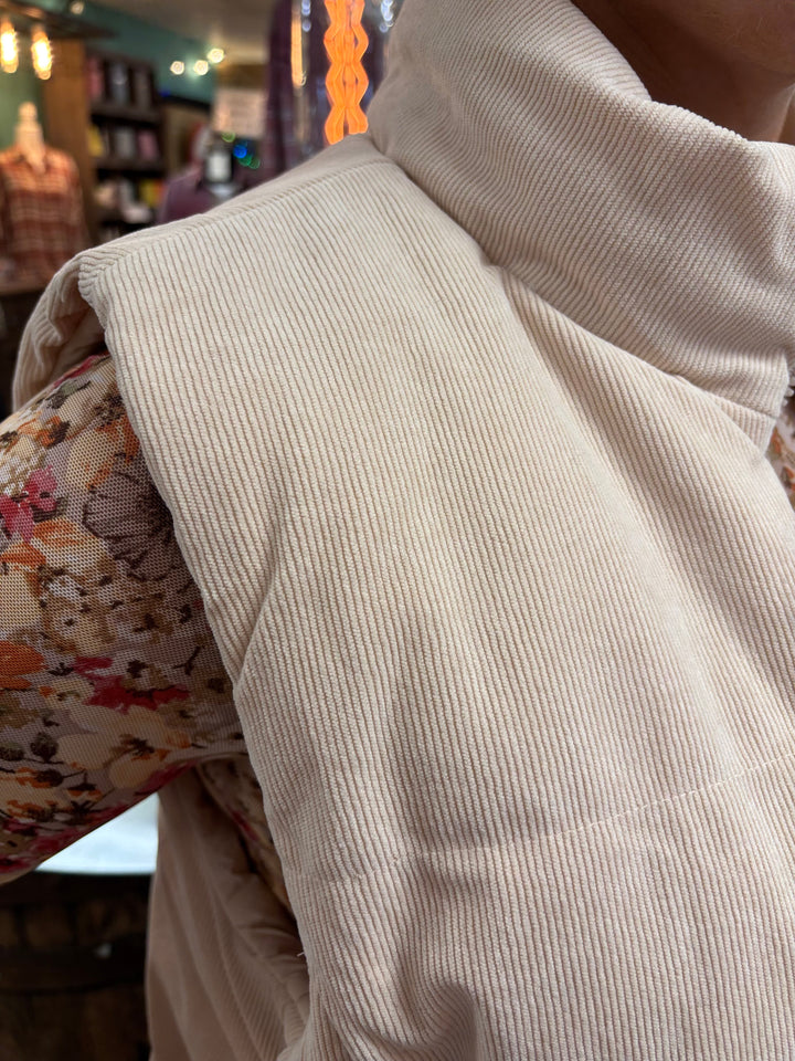 Switch & Snuggle Reversible Vest-Tops-Staccato-Evergreen Boutique, Women’s Fashion Boutique in Santa Claus, Indiana