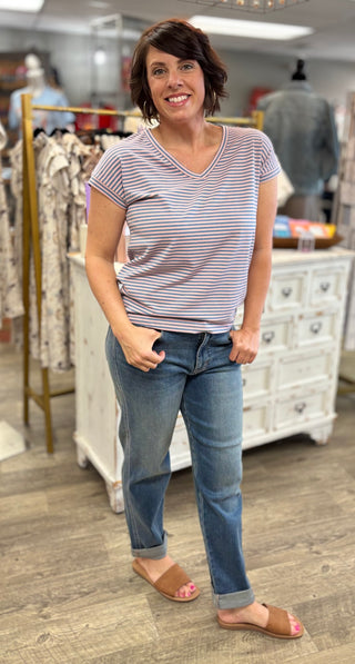 Judy Blue Mid Rise Boyfriend Adjustable Back Tab Hollywood Waist Jeans