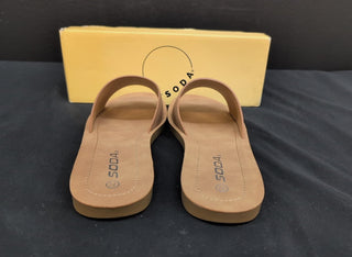 The Efron Sandal in Tan