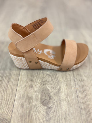 The Abby Wedge by Very G