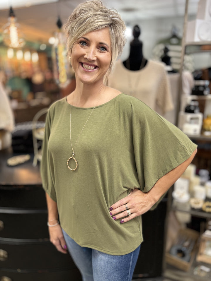 Clara Classic Top-Tops-Glam-Evergreen Boutique, Women’s Fashion Boutique in Santa Claus, Indiana