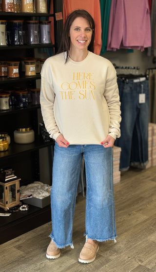 Here Comes the Sun Graphic Sweatshirt-Graphic Sweaters-Oat Collective-Evergreen Boutique, Women’s Fashion Boutique in Santa Claus, Indiana
