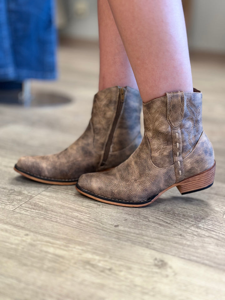 Western Style Short Boot, Evergreen Boutique
