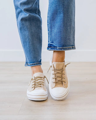 Very G Aman Suede Sneaker - Nude